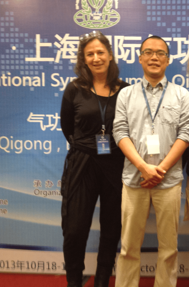 Symposium Qi gong 2013 claire et Sun Lei